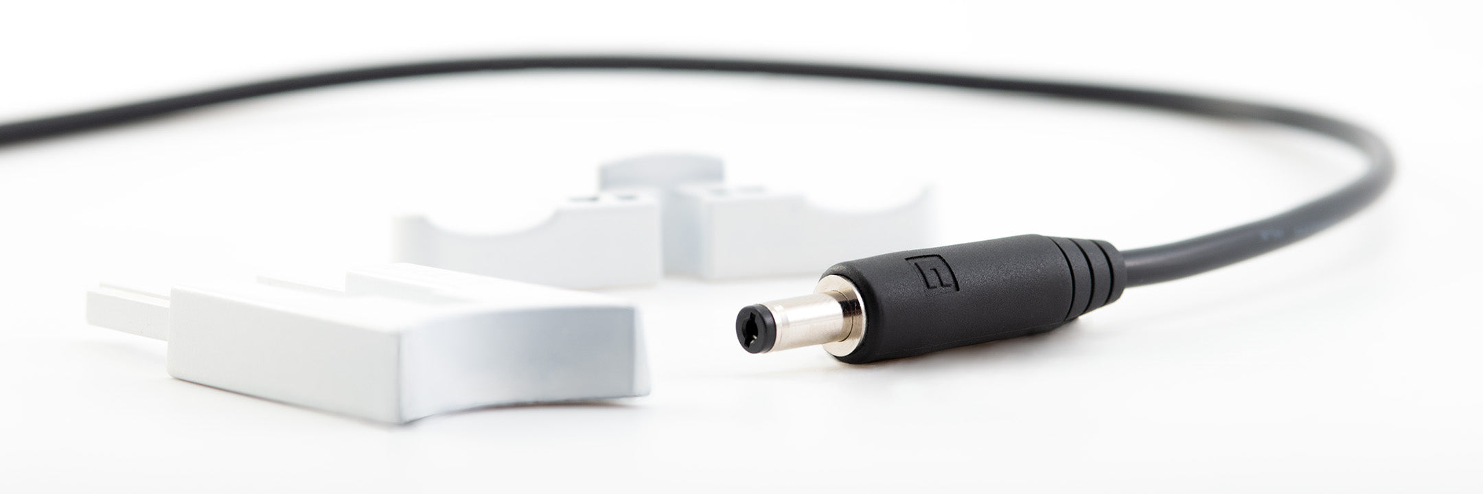 Assembly-Type Dc Connectors